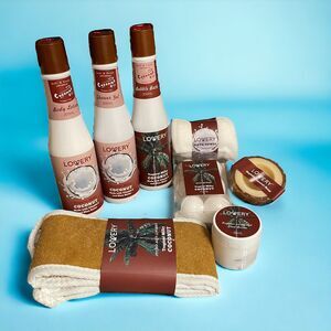 Lowery Bath Gift Set Tropical Coconut Organic NEW 8 Items Soap Lotion Loofah